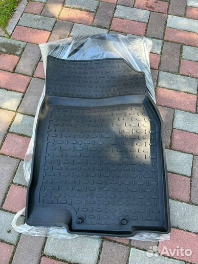 Автомобильные коврики nissan