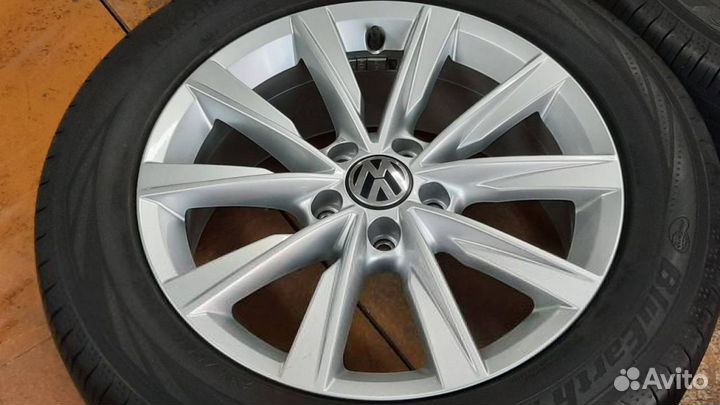 Volkswagen Tiguan Yokohama BluEarth 235/55 R17