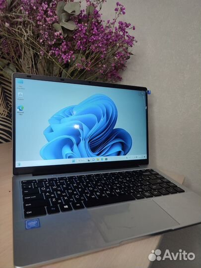 Ноутбук новый v10