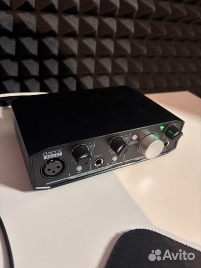 Звуковая карта onyx Artist 12