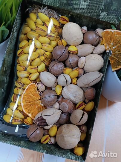 Подарочный набор для мужчин Бокал фисташки