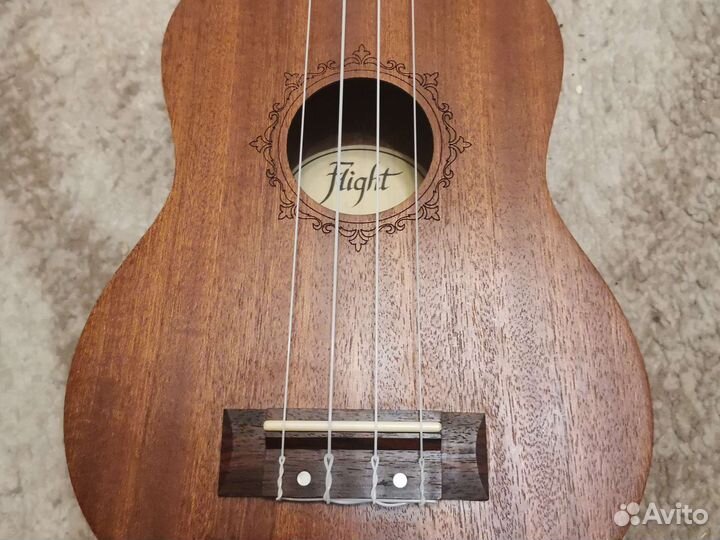 Гитара укулеле