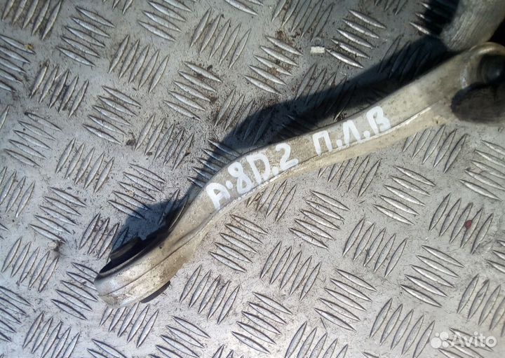 Рычаг передний верхний левый задний на Ауди А8