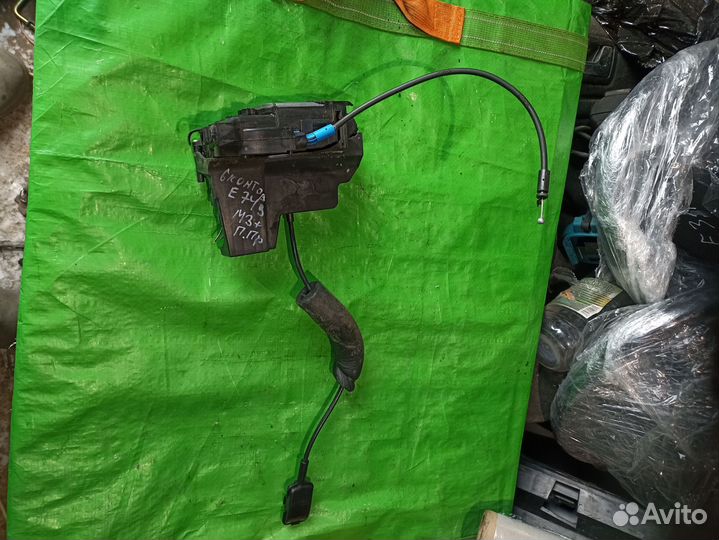 Рено Меган 3 6 контактов замок передней правой