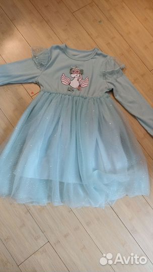 Нарядное платье для девочки на 6-7 лет