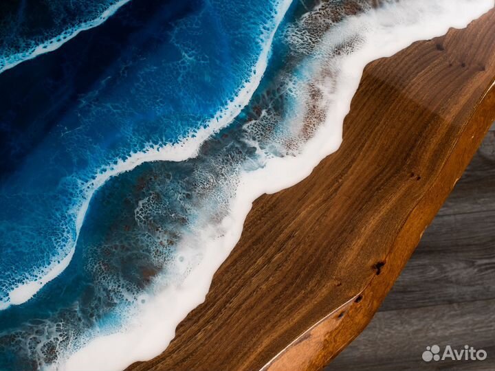 Стол из эпоксидной смолы и слэба карагача