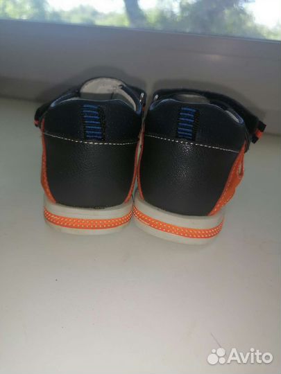 Сандали детские