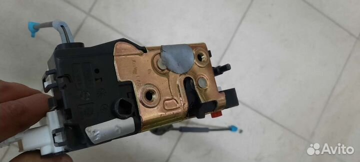 Замок двери зад. Л. Citroën C4/2010