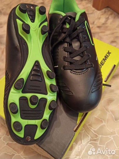 Детские футбольные бутсы 29 размер