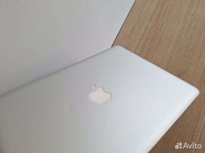 Macbook pro 13-inch mid 2010