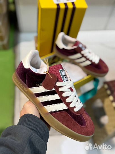 Кроссовки оптом