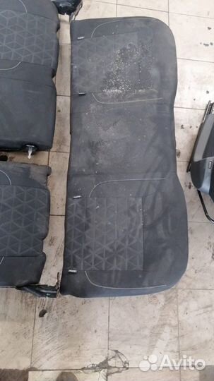 Сиденье заднее Renault Sandero 2 Stepway K7M A812