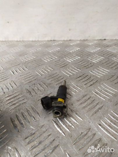 Форсунка Peugeot 308 универсал 1.6 EP6 2010