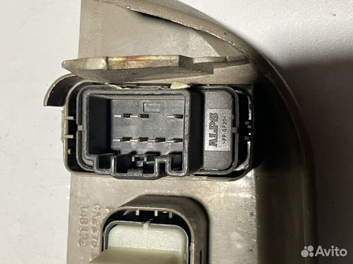 Кнопка правого эсп Ford Explorer 3