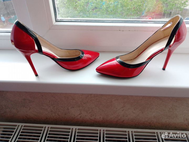 Туфли женские 38 размер, красные, лакированные