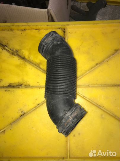 Патрубок воздушного фильтра Skoda Octavia A7 1.6