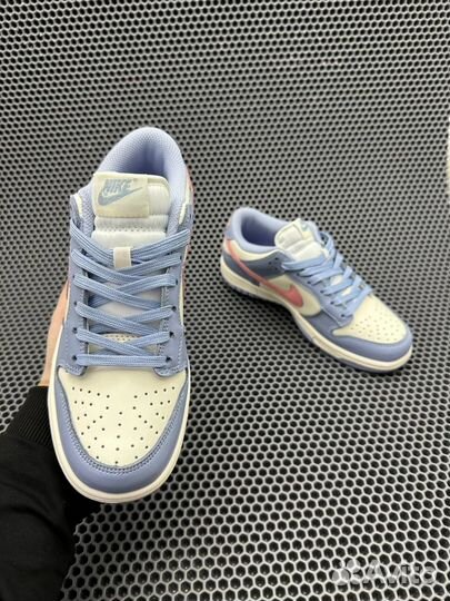 Кроссовки Nike Dunk Low wmns 