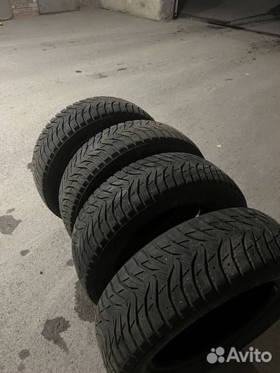 Kumho WinterCraft Ice WI31 215/60 R17