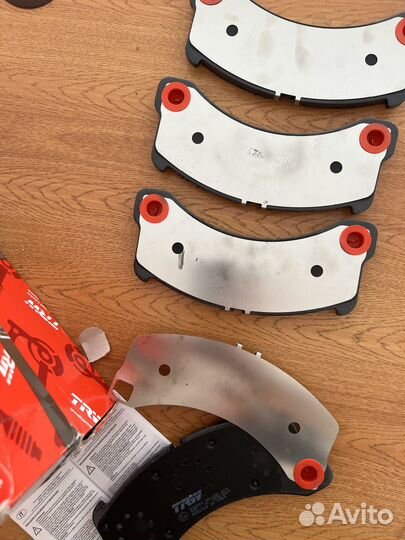 Тормозные колодки на porshe cayenne