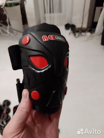 Роликовые коньки б/у