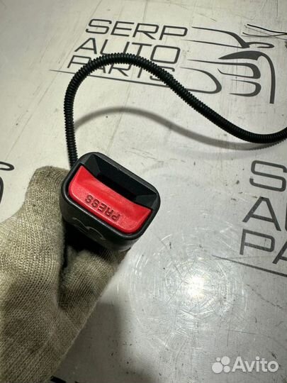 Ответная часть ремня правая Kia Soul AM G4FC 2009