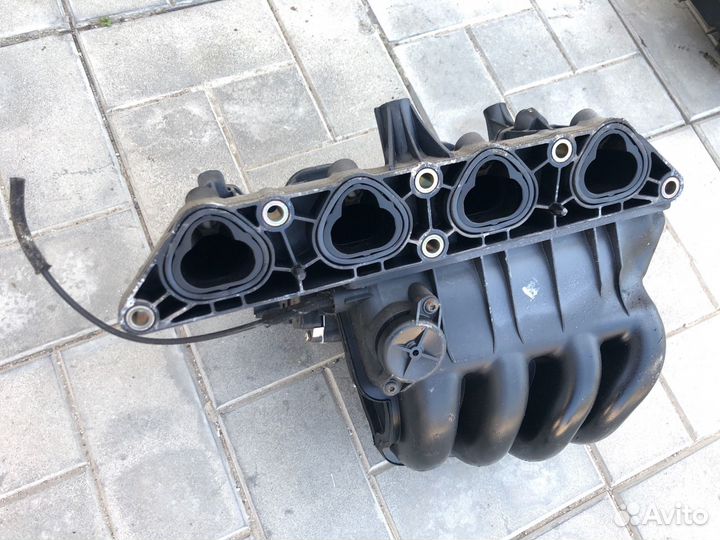 Коллектор впускной Volkswagen Golf 4 хэтчбек 1.4