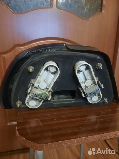 Фонарь задний правый volvo s40 1