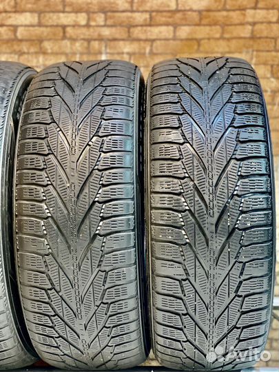 Nokian Tyres Hakkapeliitta R2 SUV 235/60 R18 107R