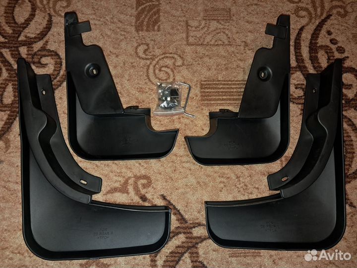 Брызговики Audi Q5 8R