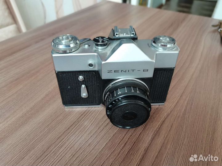 Плёночные фотоаппараты zenit B и zenit E