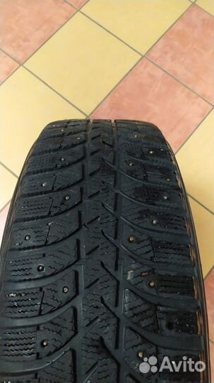Bridgestone Ice Cruiser 5000 235/65 R17 107T