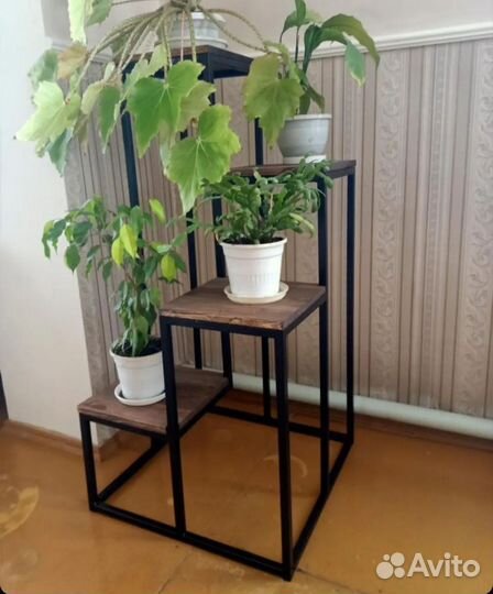 Подставка для цветов напольная металлическая