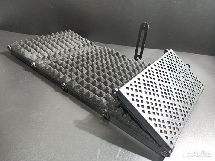 98618 Изоляционный щит для микрофона