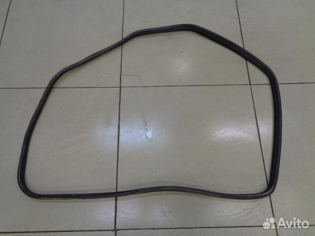 Уплотнитель двери задней правой Volkswagen Jetta