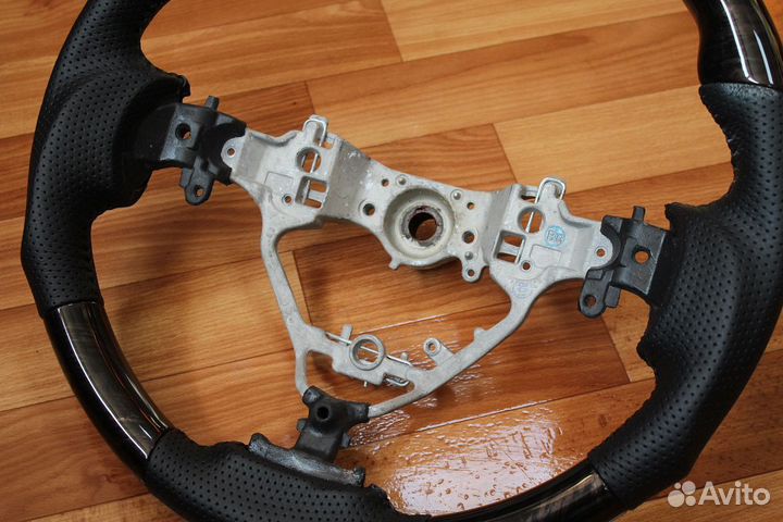 Toyota Camry 55 Руль с деревянной вставкой W5MF4