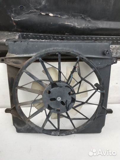 Диффузор с вентилятором Jeep liberty