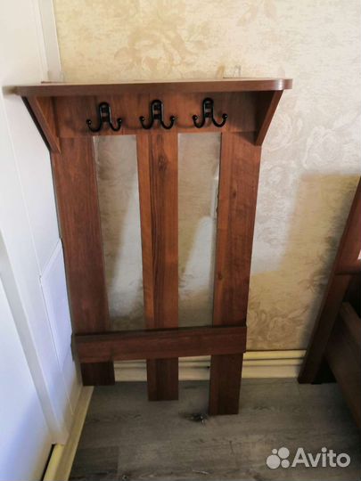 Вешалка настенная в прихожую бу с 3 крючками