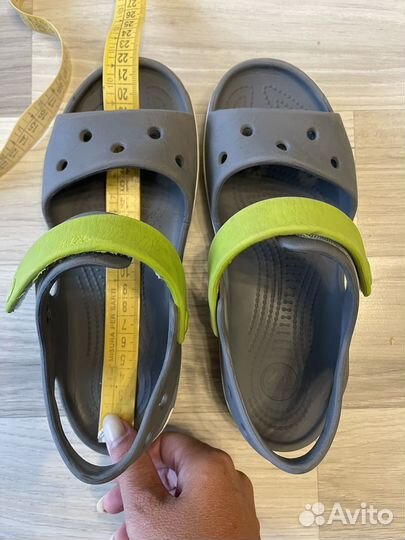 Сандалии crocs J2