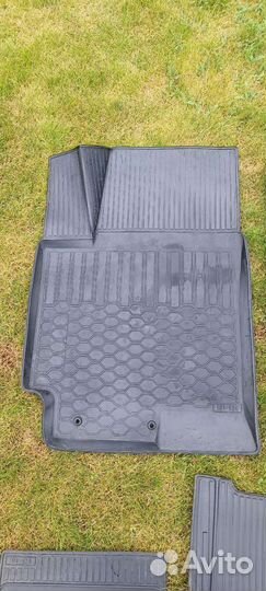 Автомобильные коврики Hyundai Solaris