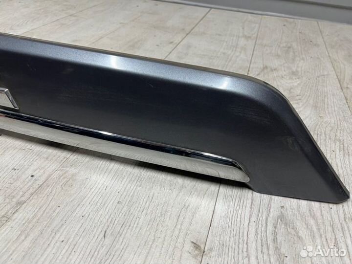 Накладка двери багажника Mitsubishi Outlander 2 XL