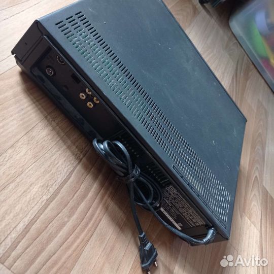 Видеомагнитофон