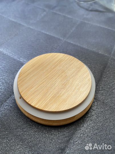 Стеклянная емкость для масла, жидкостей