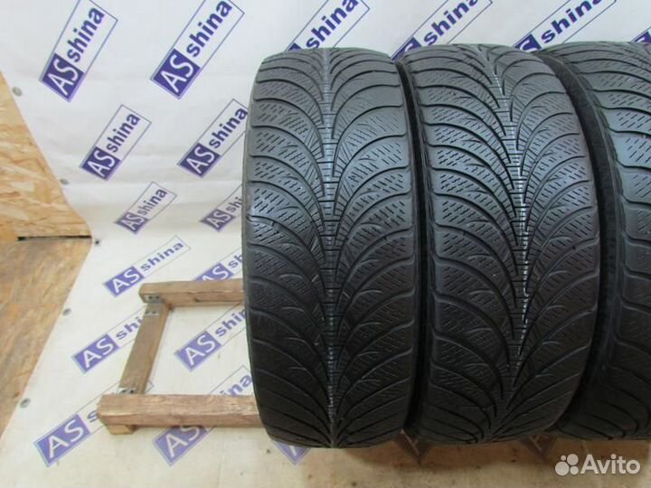 Goodyear UltraGrip Ice WRT 235/60 R18 88R