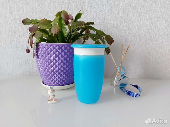 Поильник непроливайка munchkin