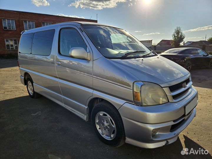 Toyota Regius 2.7 AT, 2001, 330 000 км