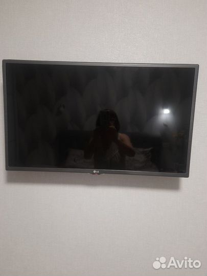 Телевизор LG 32 LF 564V