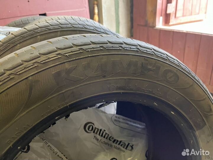 Kumho 722 225/60 R17