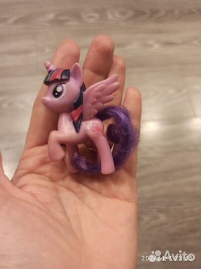 Пони фирменные Hasbro My little pony Искорка