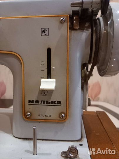 Швейная машина Мальва