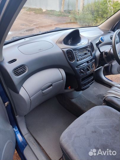 Toyota Funcargo 1.3 AT, 2000, битый, 430 000 км